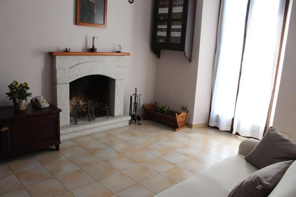 La Casa Nel Prunent Trontano Extérieur photo